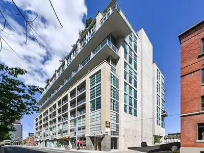 Condo Apartment in Toronto