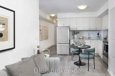 Condo Apartment in Toronto
