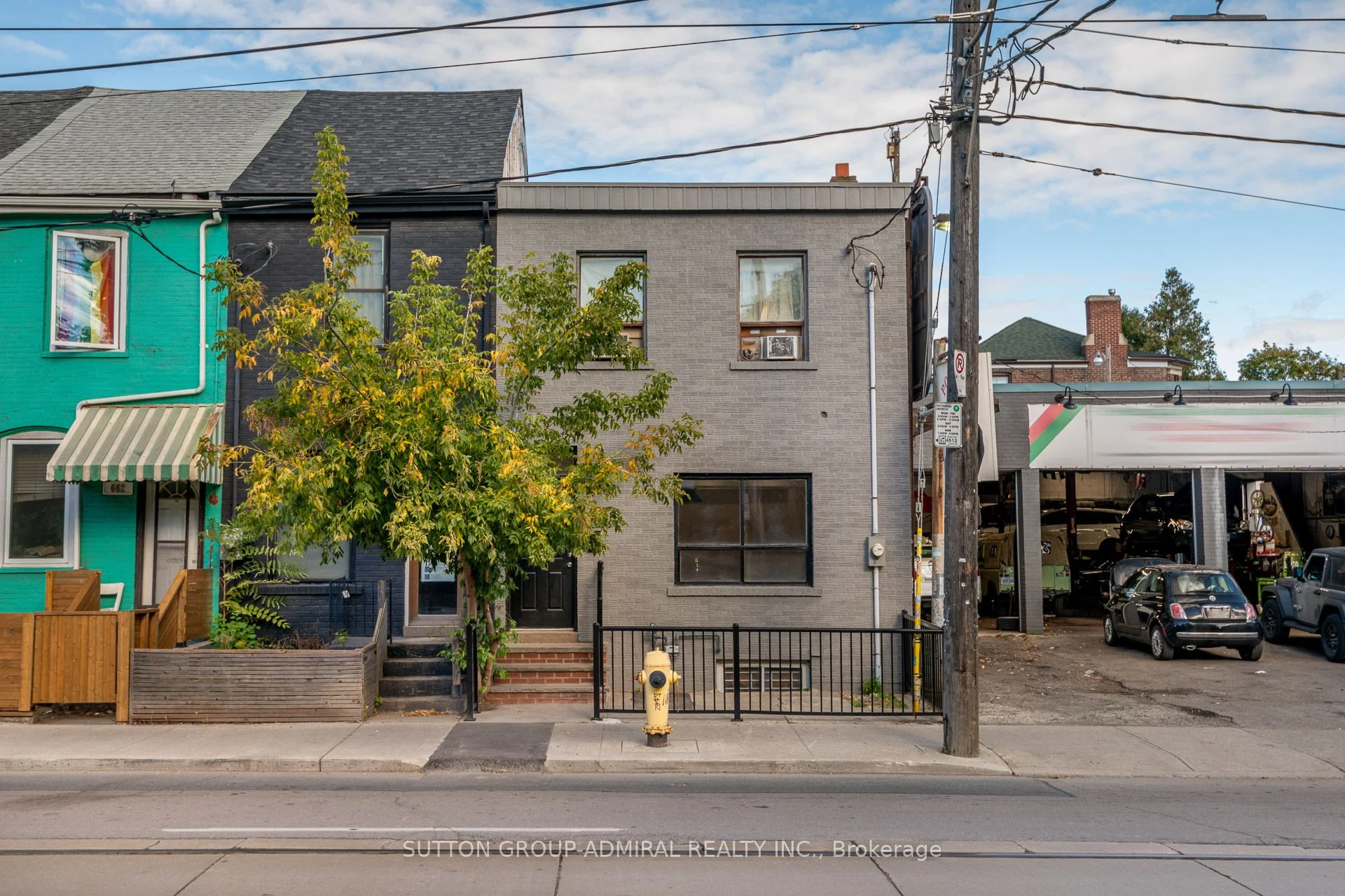 658 Dundas Street W, Toronto C01, On M5t 1h9