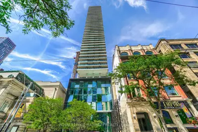 Condo Apartment in Toronto