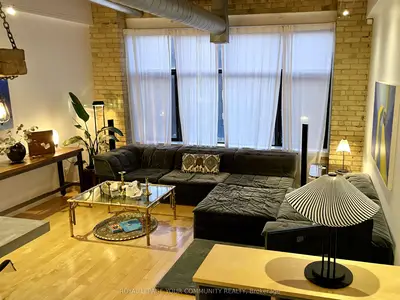Condo Apartment in Toronto