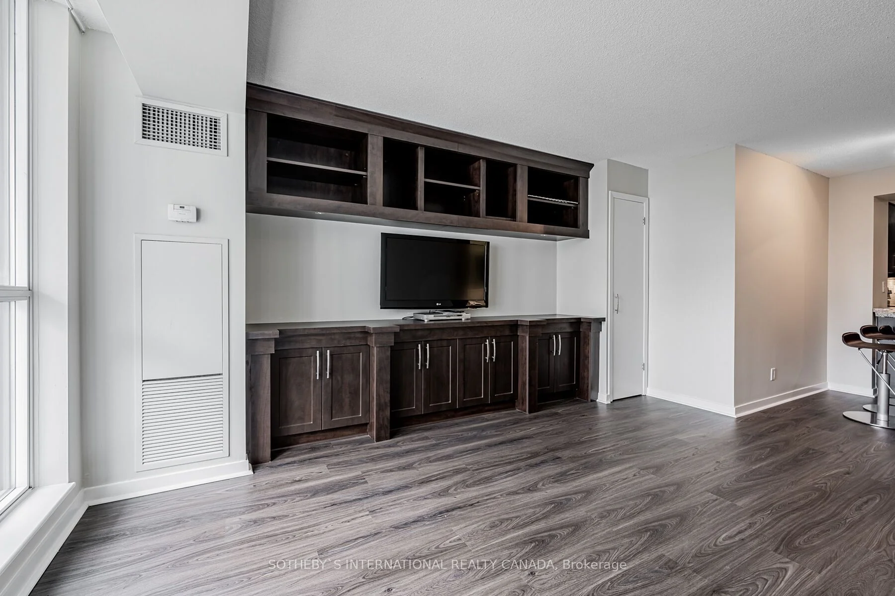 76 Shuter Street 802, Toronto C08, ON M5B 1B4