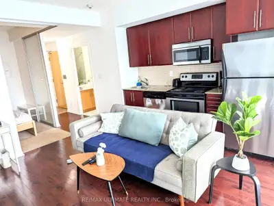Condo Apartment in Toronto