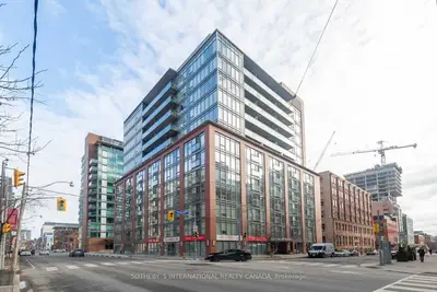 Condo Apartment in Toronto