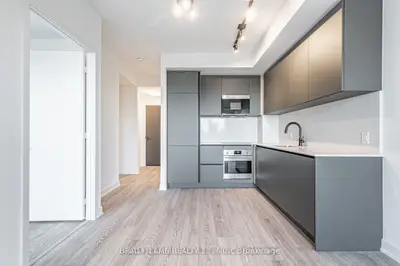 108 Peter Street 1619, Toronto C01, On M5v 2g7