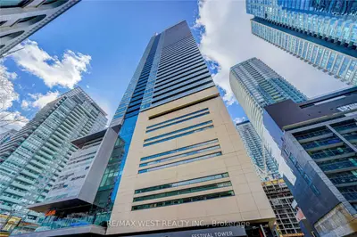 Condo Apartment in Toronto