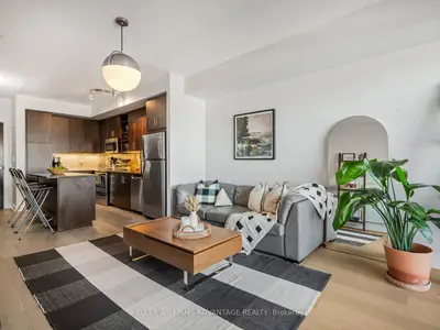 Condo Apartment in Toronto