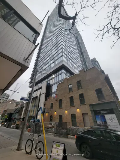 Condo Apartment in Toronto
