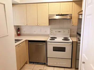 99 Hayden Street 1008, Toronto C08, On M4y 2p2