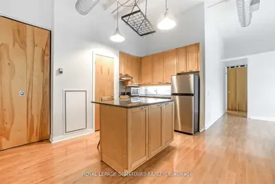 Condo Apartment in Toronto
