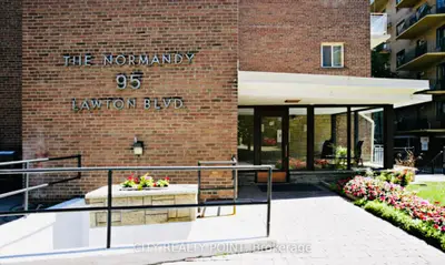 Condo Apartment in Toronto