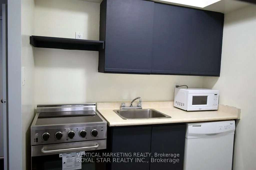633 Bay Street 1009, Toronto C01, On M5g 2g4