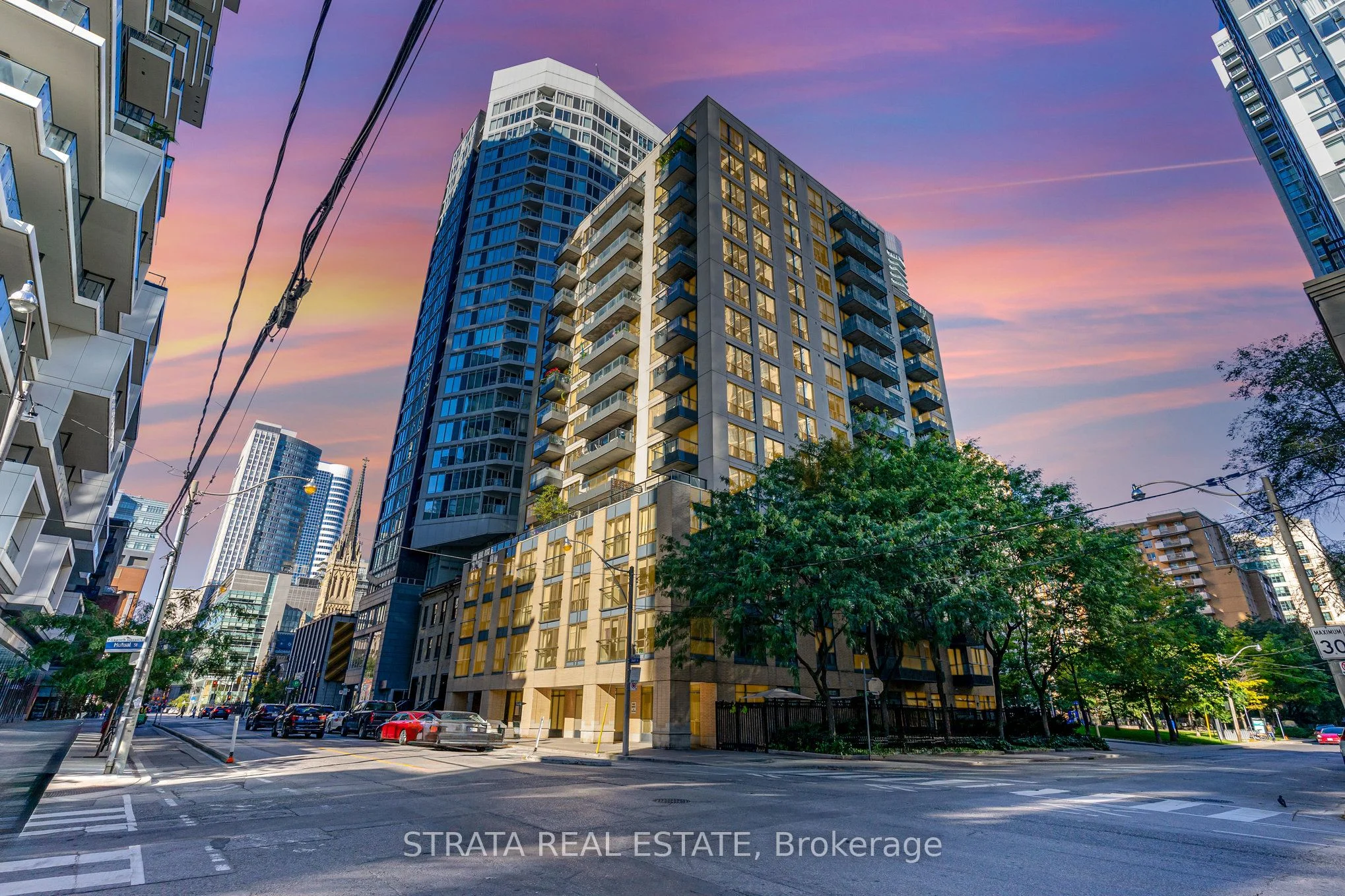 Condo Apartment in Toronto
