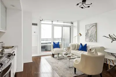 Condo Apartment in Toronto
