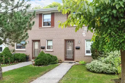 Condo Townhouse in Toronto