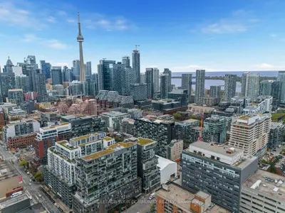 Condo Apartment in Toronto