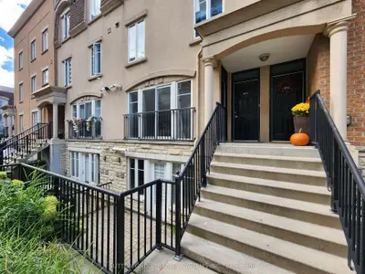 Condo Townhouse in Toronto