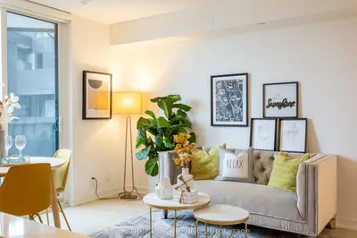 Condo Apartment in Toronto