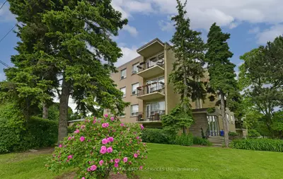 Condo Apartment in Toronto