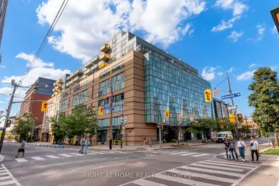 Condo Apartment in Toronto