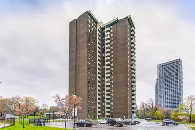 Condo Apartment in Toronto