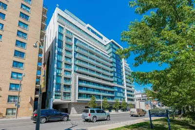 Condo Apartment in Toronto