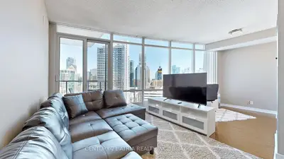 Condo Apartment in Toronto