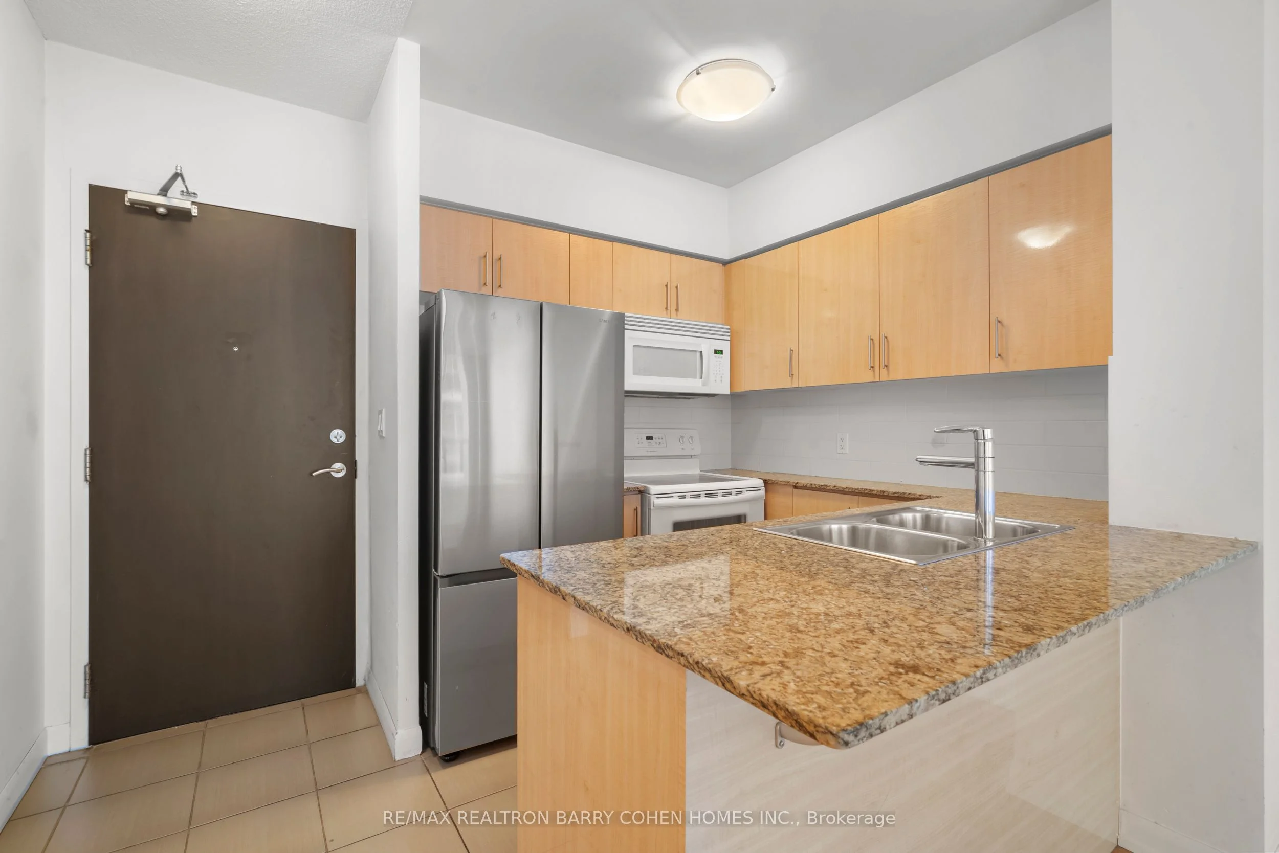 5791 Yonge Street 1506, Toronto C14, ON M2M 0A8