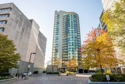 Condo Apartment in Toronto