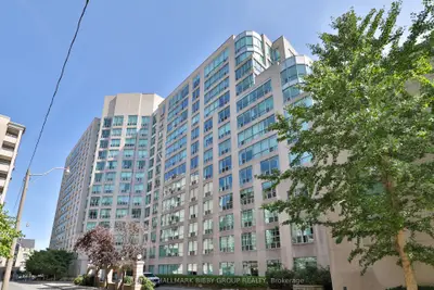 Condo Apartment in Toronto