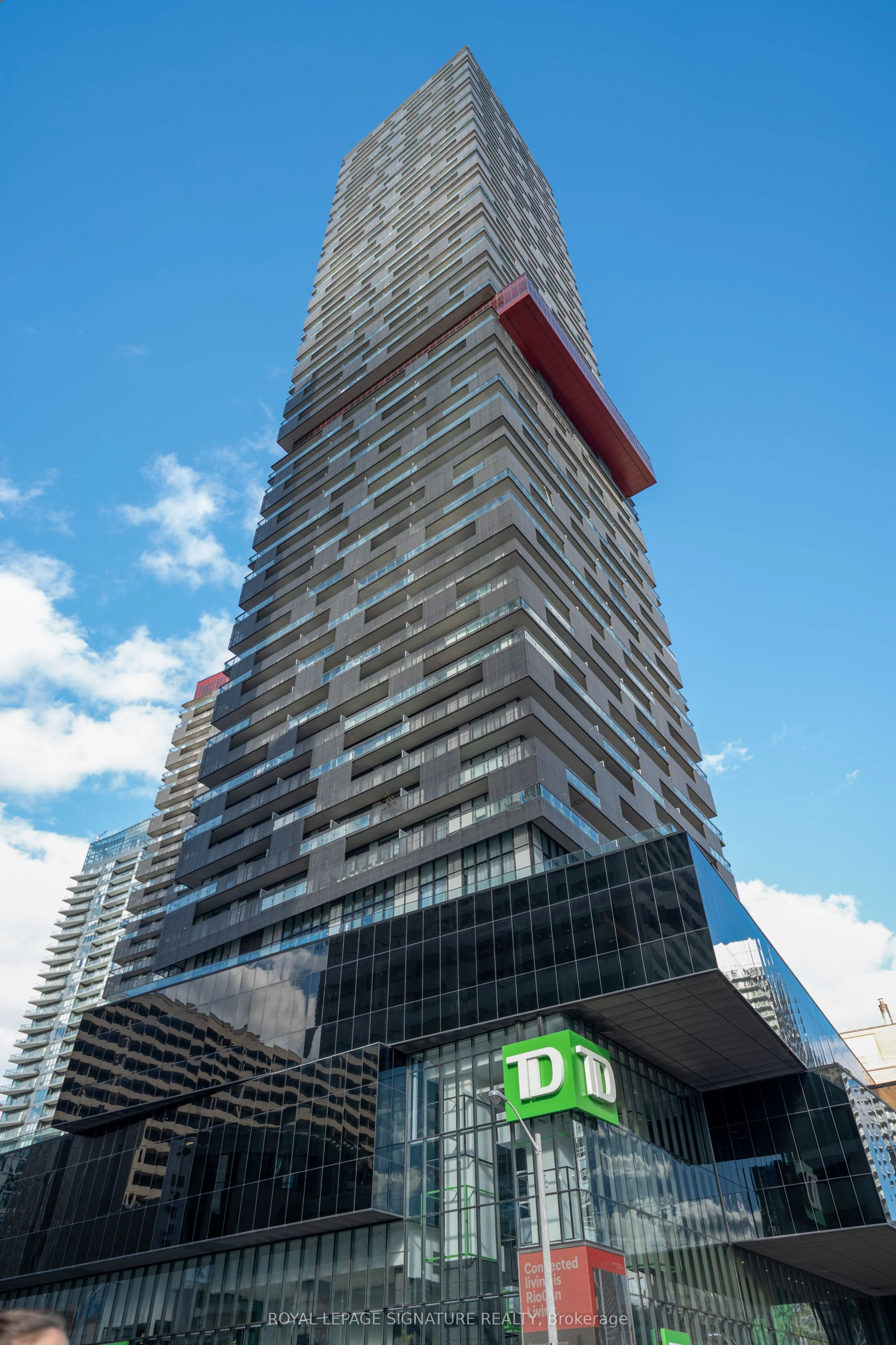 8 Eglinton Avenue E 3802, Toronto C10, On M4p 0c1