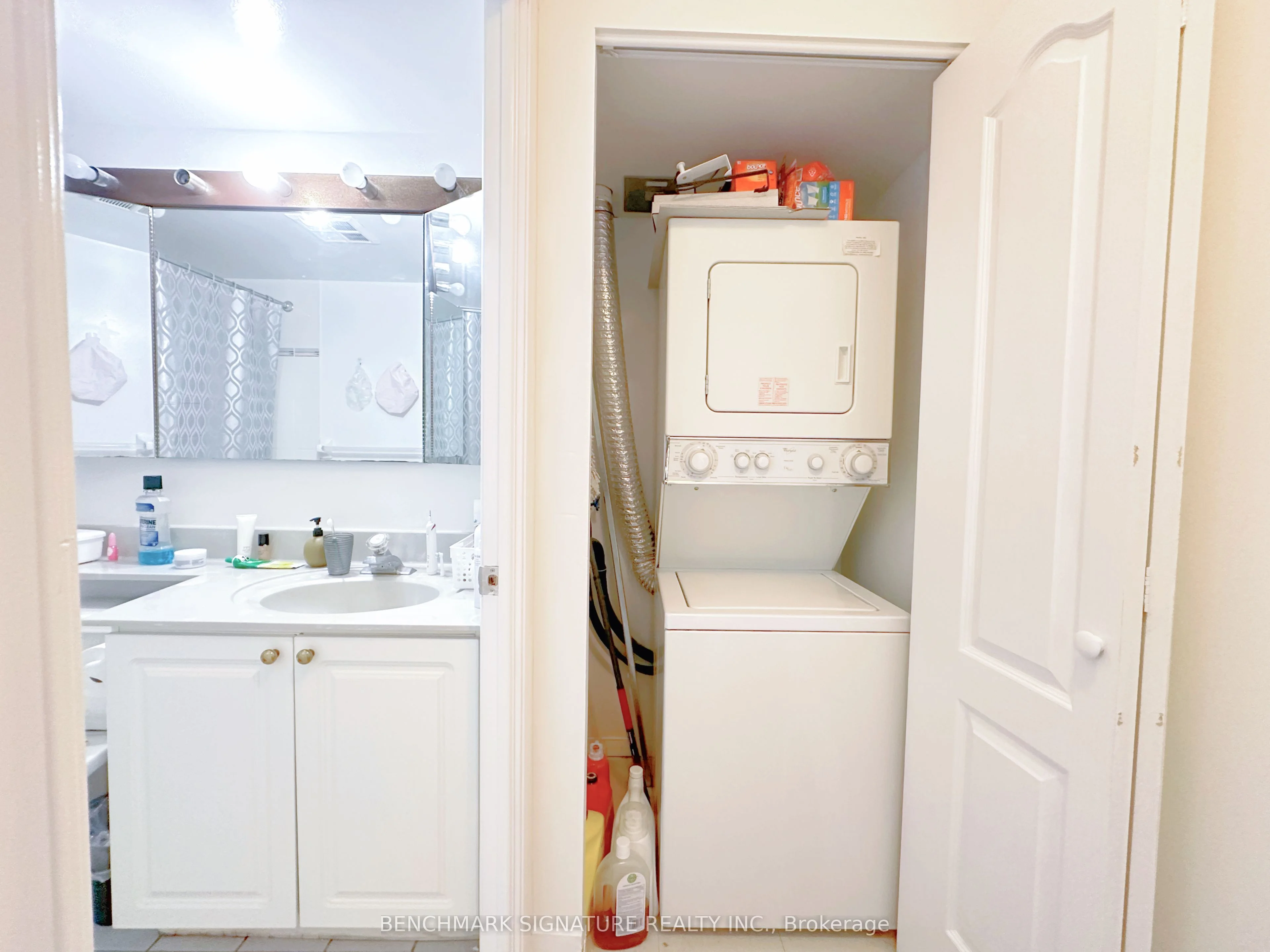 28 Pemberton Avenue 308, Toronto C14, ON M2M 1Y1