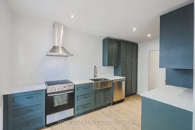 Upper Level in Toronto