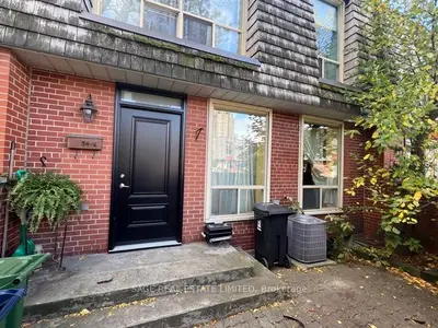 Condo Townhouse in Toronto