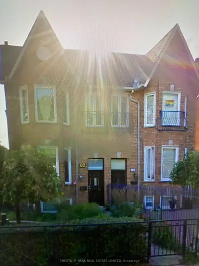 Triplex in Toronto