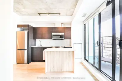 Condo Apartment in Toronto