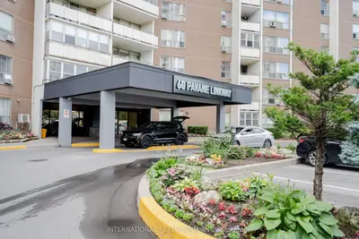 Condo Apartment in Toronto