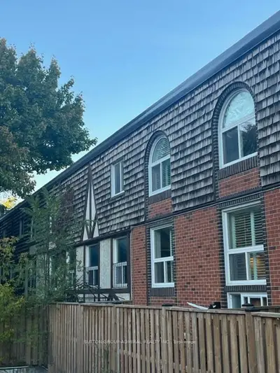 Condo Townhouse in Toronto
