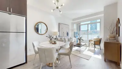 Condo Apartment in Toronto