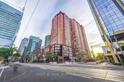 Condo Apartment in Toronto