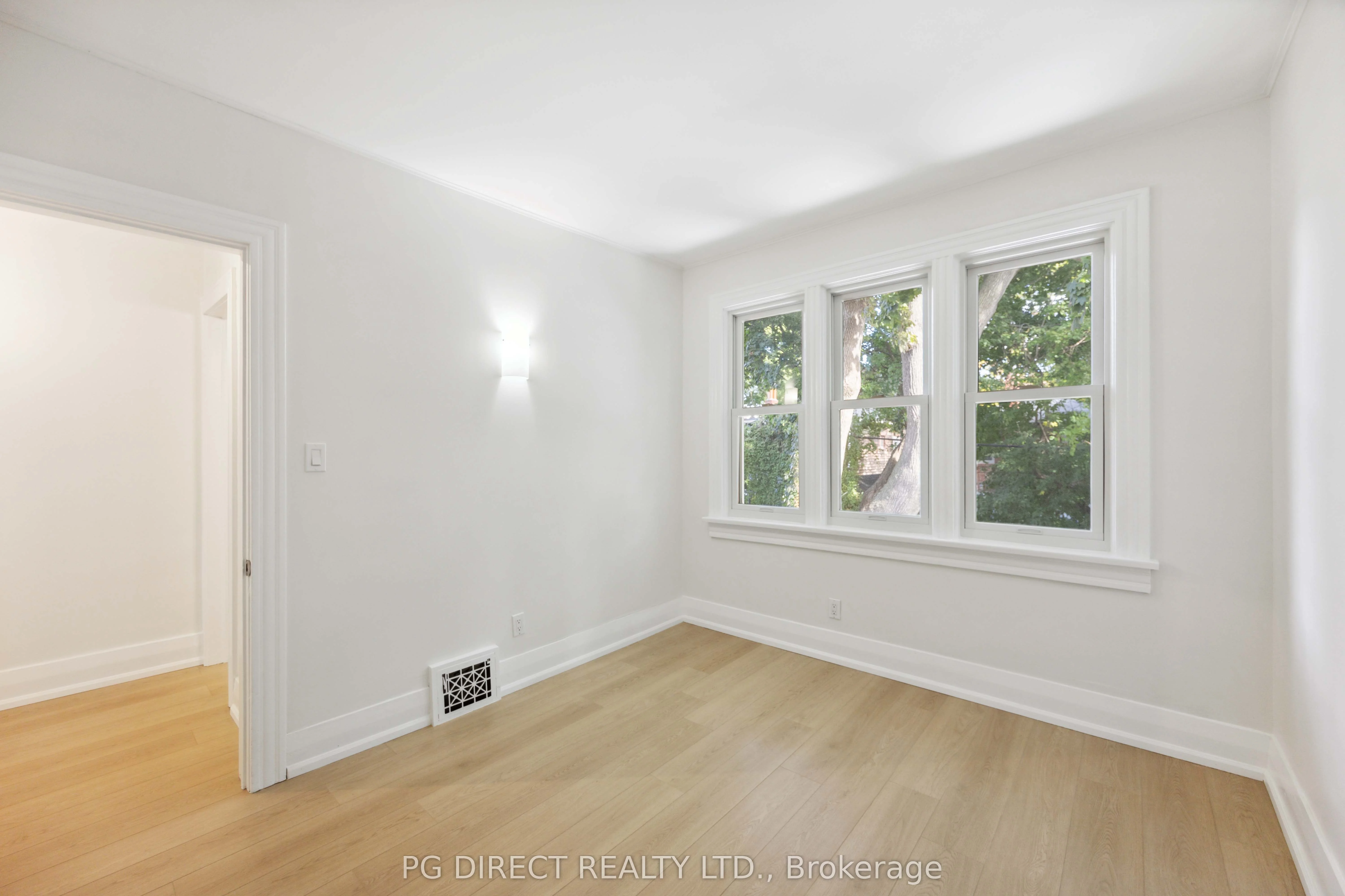 345 Sackville Street, Toronto C08, ON M5A 3G4