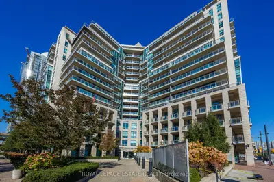 410 Queens Quay W 401, Toronto C01, On M5v 3t1