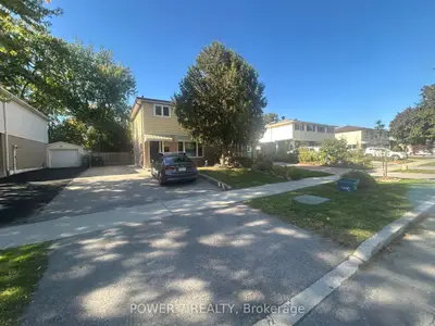 Semi-Detached in Toronto
