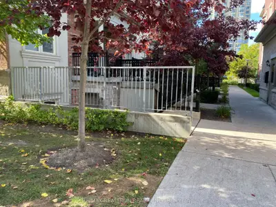 Condo Townhouse in Toronto