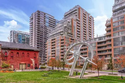 Condo Apartment in Toronto