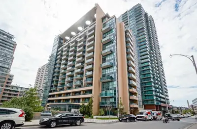 Condo Apartment in Toronto