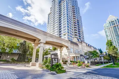 Condo Apartment in Toronto