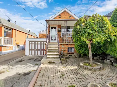 Detached in Toronto