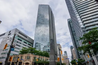 832 Bay Street 3607, Toronto C01, On M5s 1z6