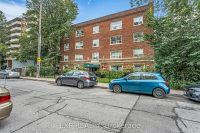 Condo Apartment in Toronto